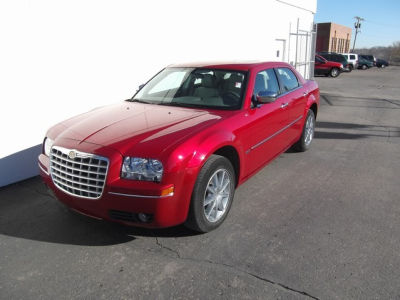 2010 Chrysler 300  Touring/Signature Series