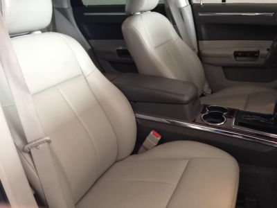 2009 Chrysler 300  Limited