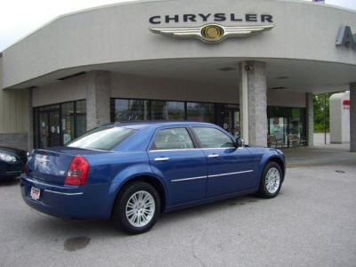 2010 Chrysler 300  Touring Plus