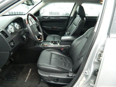 2010 Chrysler 300  Limited