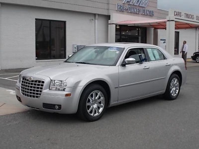 2010 Chrysler 300  Touring