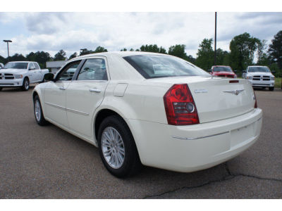 2010 Chrysler 300  Touring