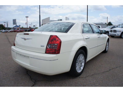 2010 Chrysler 300  Touring