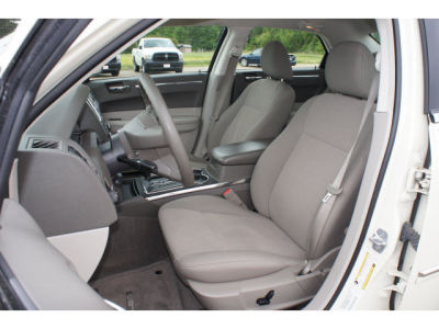 2010 Chrysler 300  Touring