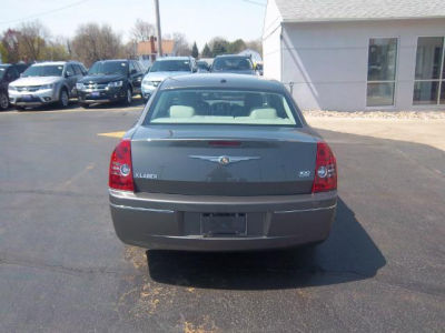 2010 Chrysler 300  Touring