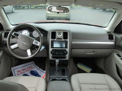 2010 Chrysler 300  Touring/Signature Series