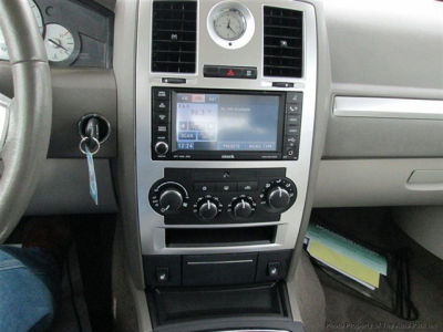 2010 Chrysler 300  Touring/Signature Series