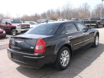 2010 Chrysler 300  Touring