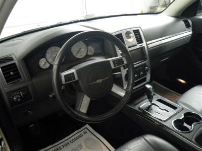 2010 Chrysler 300  Touring