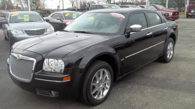 2010 Chrysler 300  Touring/Signature Series