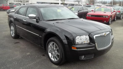 2010 Chrysler 300  Touring/Signature Series