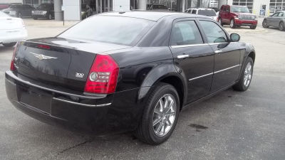 2010 Chrysler 300  Touring/Signature Series