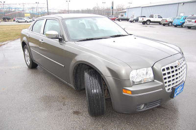 2010 Chrysler 300  Touring/Signature Series