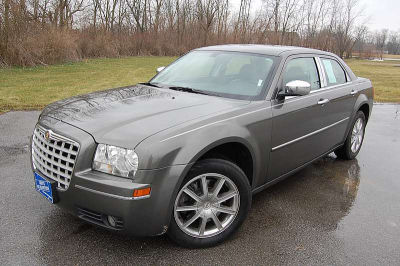 2010 Chrysler 300  Touring/Signature Series