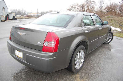 2010 Chrysler 300  Touring/Signature Series