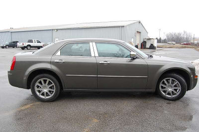2010 Chrysler 300  Touring/Signature Series