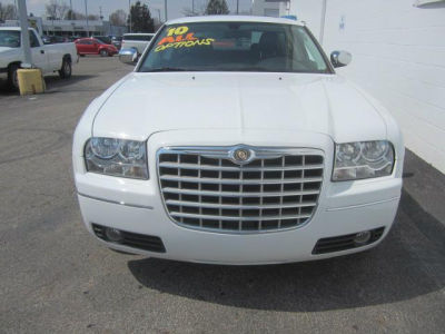 2010 Chrysler 300  Touring/Signature Series