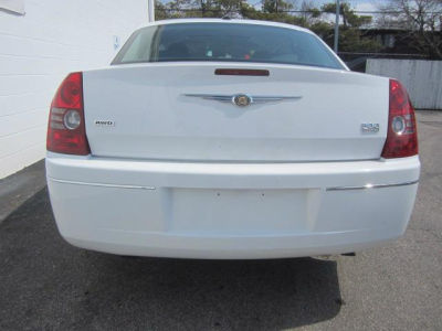 2010 Chrysler 300  Touring/Signature Series