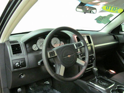 2010 Chrysler 300  Touring