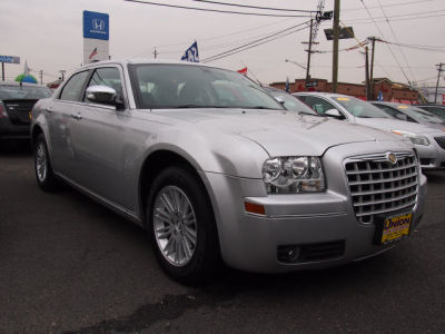 2010 Chrysler 300  Touring Plus