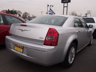 2010 Chrysler 300  Touring Plus