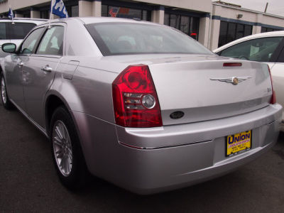 2010 Chrysler 300  Touring Plus