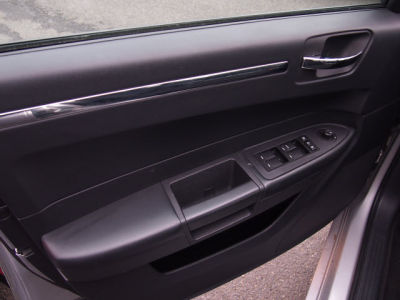 2010 Chrysler 300  Touring Plus