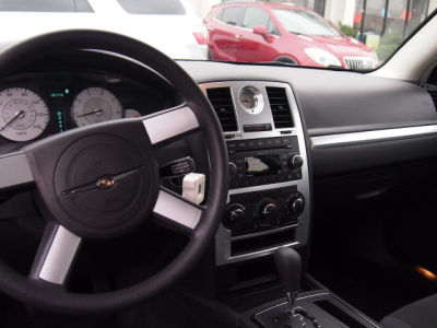 2010 Chrysler 300  Touring Plus