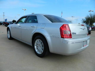 2010 Chrysler 300  Touring