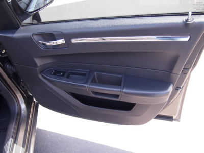 2010 Chrysler 300  Touring