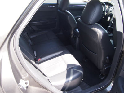 2010 Chrysler 300  Touring