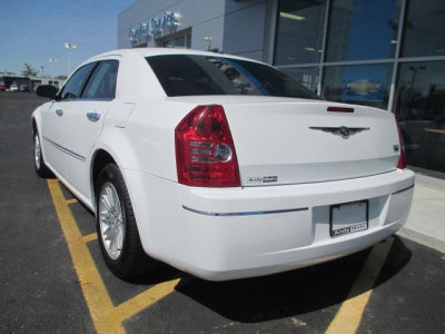 2010 Chrysler 300  Touring