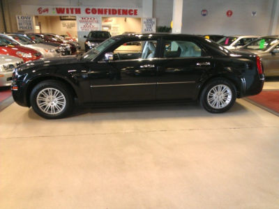 2010 Chrysler 300  Touring