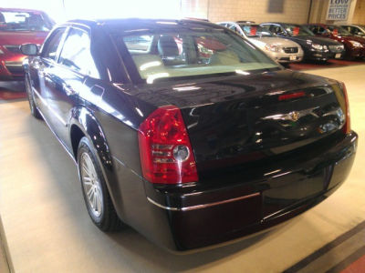 2010 Chrysler 300  Touring