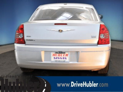 2010 Chrysler 300  Touring/Signature Series