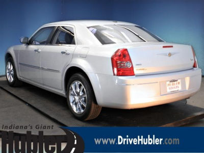 2010 Chrysler 300  Touring/Signature Series