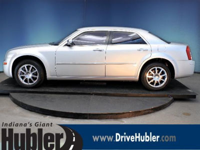 2010 Chrysler 300  Touring/Signature Series