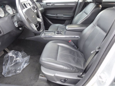 2010 Chrysler 300  Touring/Signature Series