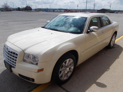 2010 Chrysler 300  Touring