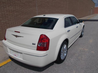 2010 Chrysler 300  Touring