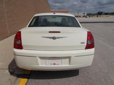 2010 Chrysler 300  Touring