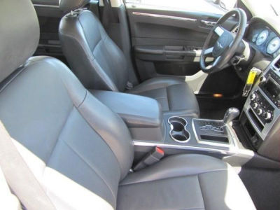 2010 Chrysler 300  Touring