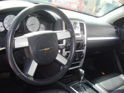 2010 Chrysler 300  Touring