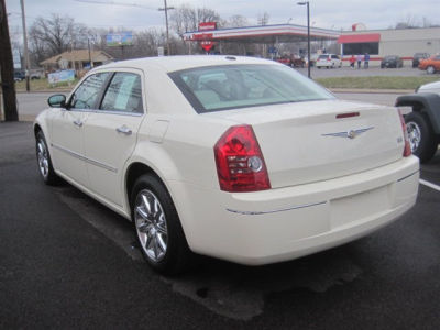 2010 Chrysler 300 Touring