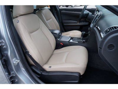 2011 Chrysler 300  Base