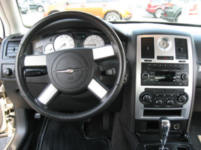 2010 Chrysler 300  Touring