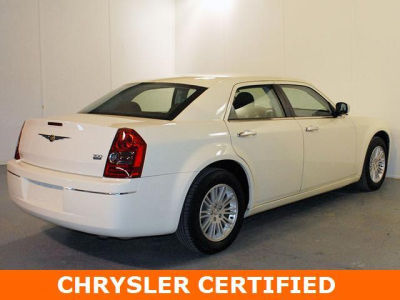 2010 Chrysler 300  Touring