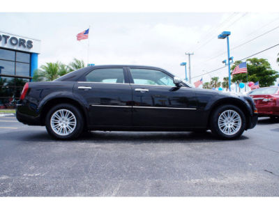 2010 Chrysler 300  Touring