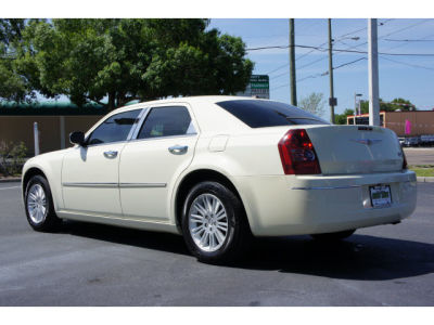 2010 Chrysler 300  Touring