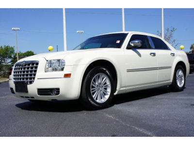 2010 Chrysler 300  Touring